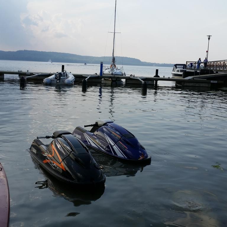 Апартаменты Jetadrenaline Watersports Club Рева Экстерьер фото