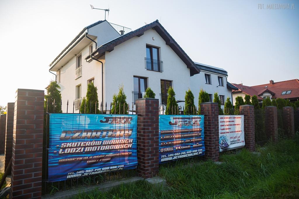Апартаменты Jetadrenaline Watersports Club Рева Экстерьер фото